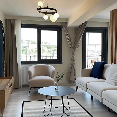 Stylish With Seaview 10 *